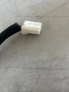 Enchufe de cierre de tapa de maletero Kia Forte 19-24 OEM - Imagen 1 de 4