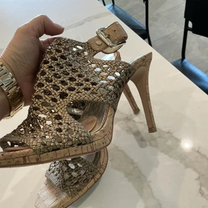 Donald Pliner sandals size 7M Weave/ cork metallic gold wicker ankle - Picture 1 of 13