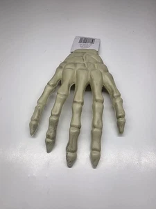 Plastic Skeleton Hand Realistic life size  spooky halloween Prop  - Picture 1 of 3