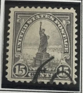 Estampilla de 15 centavos de la Estatua de la Libertad - Imagen 1 de 1