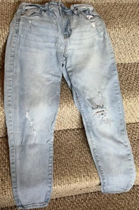 (Celebrity Pink) The Glam JR Girls Size 11/30 Skinny Jeans Distressed Light Wash - Picture 1 of 5