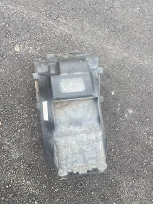 川崎 Ninja 1000R ZX1000A 1986 电池托盘 底部子框架 原始设备制造商 32097-1116 — 第 1/2 张图片