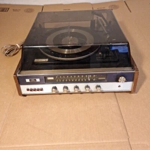 The Fisher 125  Am FM Receiver Turntable Phonograph Record Player Stereo  - Picture 1 of 15