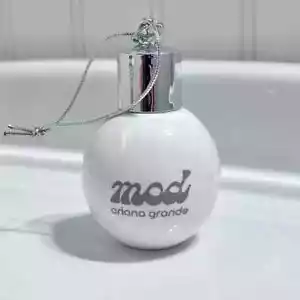 Ariana Grand MOD Vanilla Perfumed Bath & Shower Gel Travel size 75ML 0.25oz - Picture 1 of 2