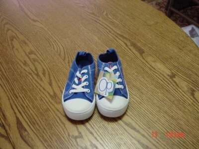 Zapatos de tenis azules para niños pequeños de Op Foto 1 de 3