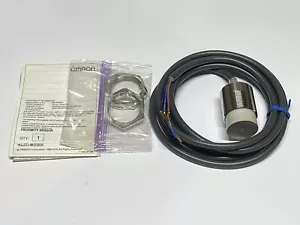 Omron E2E-X18ME1 Inductive Proximity Sensor 18mm 12-24VDC DC NPN NO Pre-Wired - Picture 1 of 6