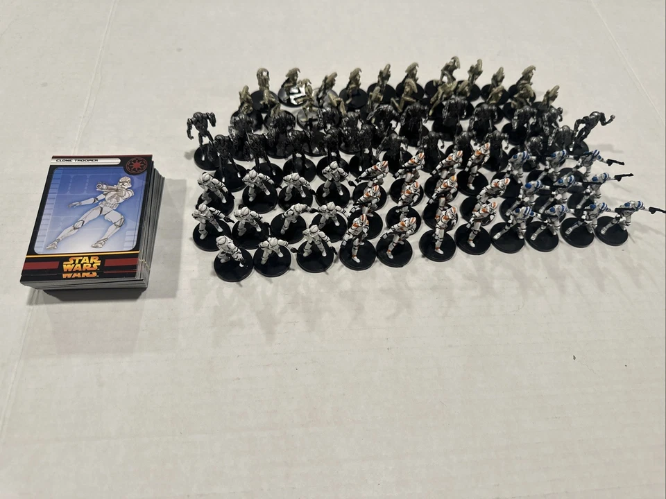 Star Wars Miniatures Revenge of the Sith Trooper Droid Lot - Image 1 of 4