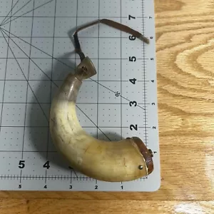 Antique Small Powder Horn 4.75 In Military Hunting Carved Tip Stopper Pioneer - Picture 1 of 18