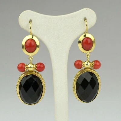 ORECCHINI IN ARGENTO 925 DORATO CON ONICE FACCETTATO E CORALLO ROSSO AGHT 0747 - Immagine 1 di 3