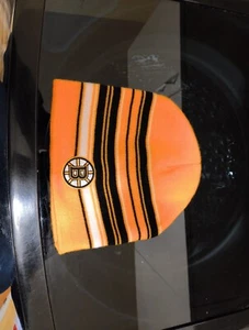 ❤️ OLD TIME SPORTS Boston Bruins Hockey Beanie Hat NHL -  NEVER WORN!! - Picture 1 of 6