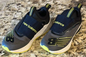 Scarpe da ginnastica New Balance Fresh Foam ragazzo nere e gialle giovani taglia 12M D14 - Foto 1 di 7