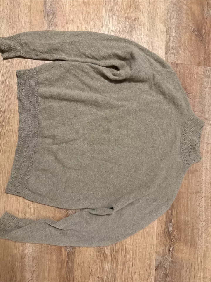 EXCLUSIVELY LORD & TAYLOR 100% TWO PLY CASHMERE SWEATER WOMEN MEDIUM GRAY CREW - Image 1 of 4