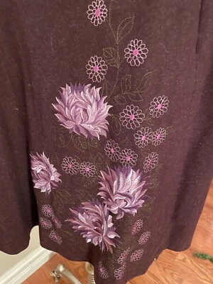 Falda de mezcla de lana para dama talla 10 en marrón con bordado floral de Willi Smith Foto 1 de 4