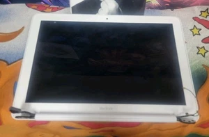 MACBOOK UNIBODY A1342 2009 2010 SCHERMO LCD COMPLETO DISPLAY 661-5588 661-5443 - Foto 1 di 8