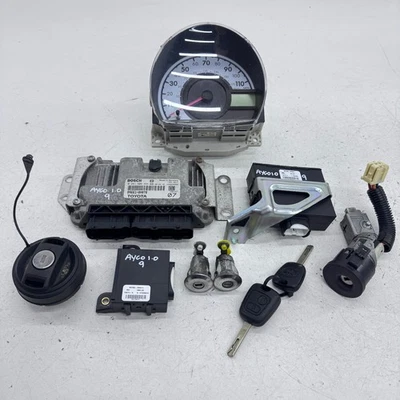 TOYOTA AYGO MK1 ECU KIT 89661-0H070 ENGINE CONTROL 68HP 1.0 PETROL 1KR-FE 05-09 - Image 1 of 4