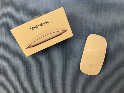 Apple Magic Mouse 2 - Weiß (A1657) - Bild 1 von 3