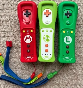 Nintendo Wii Remote Control Motion PLus Mario yossi luigi Nintendo Official Used - Picture 1 of 5