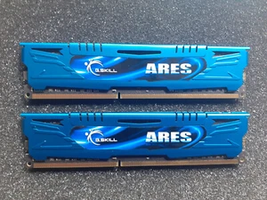 G.Skill Ares DIMM Kit 16GB, DDR3-1866, CL10-11-10-30 F3-1866C10D-16GAB - Bild 1 von 2