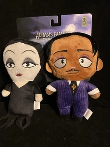 NUEVO JUEGO DE JUGUETES PARA MASCOTAS 8” "ADDAMS FAMILY" MORTICIA & GOMEZ Espeluznante Divertido Chirriante - Imagen 1 de 5