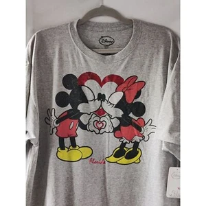 Neu mit Etikett Disney Mickey & Minnie Mouse Kissing Herat Florida T-Shirt grau Größe XL - Bild 1 von 9