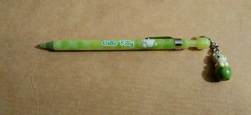 Hello Kitty Druckbleistift grün Schreibwaren sammeln mit Kitty-Anhänger - Bild 1 von 4