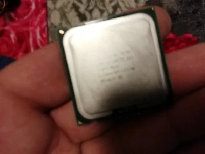 Intel Core 2 Duo E8200 2.66GHz/6M/1333 SLAPP MALAY - Immagine 1 di 2