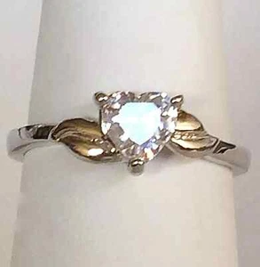 Women's Solitaire Engagement Ring 925 Silvet Simulated 1.50 Ct Heart Cut Diamond - Picture 1 of 3