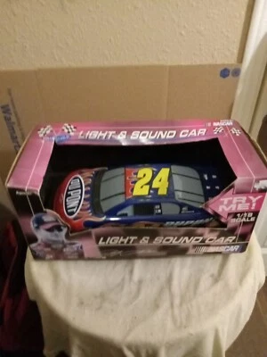 JEFF GORDON # 24 DUPONT 2007 MONTE CARLO Ss MA 1:24 ESCALA C247821DUJG - Image 1 of 4