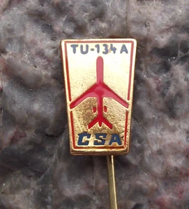 Vintage CSA Czech Airlines Tupolev TU-134A Short Haul Jet Airliner Pin Badge - Picture 1 of 3