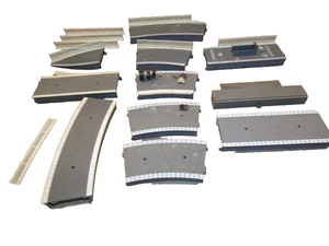 HORNBY & TRI-ANG PLATTFORMEN KURVEN GERADEN RAMPEN & ZÄUNE MASSSTAB OO - Bild 1 von 4