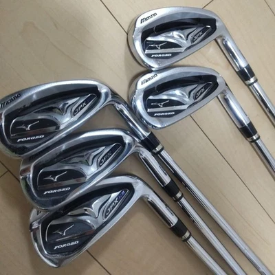 Mizuno JPX EIII Irons #6-9,Pw(5Clubs)/Genuine steel NSPRO950/Flex:Stiff - Image 1 of 4