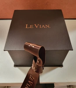 LE VIAN WATCH CASE ONLY -LOT OF 1- PILLOW INSERT DISPLAY WATCH BOX* - Picture 1 of 2