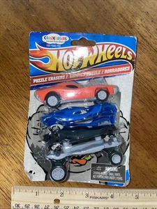 2010 Hot Wheels Crazerasers Collectible Puzzle Erasers Red Blue Brand NEW  - Picture 1 of 3