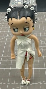 Figura Vinilo Suave Betty Boop Vintage 6" Zapatos de Conejo Rizadores - Imagen 1 de 3