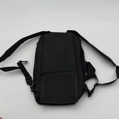 Mochila utilitaria negra con correas ajustables y compartimentos interiores - Duradera Foto 1 de 4