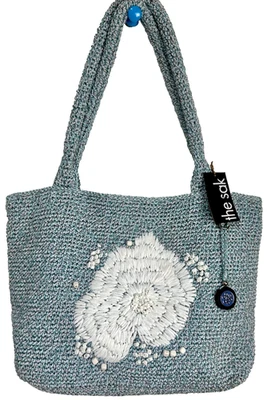 The Sak Crafted 经典购物者蓝色花卉手工钩针编织托特包布 — 第 1/4 张图片
