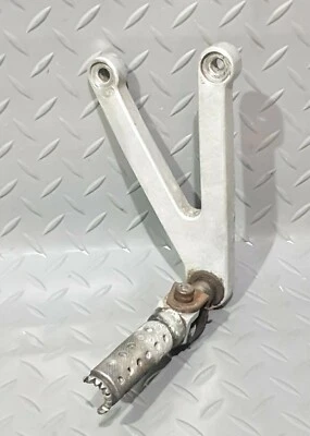 ♻️ Reposapiés colgador delantero izquierdo Yamaha YZF 1000 R1 1998 - 2001 4XV ♻️ Foto 1 de 4