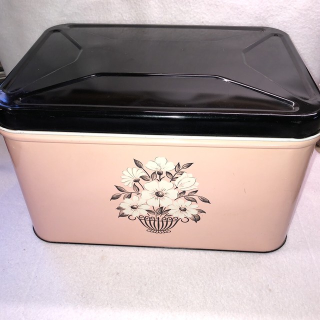 🌟 Vintage Tupperware 'Bread Stor N Serve' Bread Box - 1980, Sold!