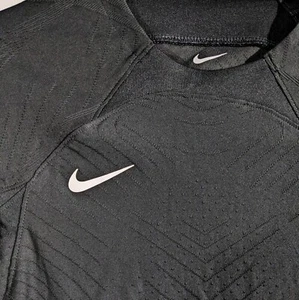Kids Short Sleeve Athletic Shirt Medium Nike Vapor Knit Black Sports Training - Picture 1 of 9