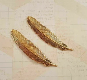 Small Brass Feather Stampings x 2 - 2998S. - Picture 1 of 3