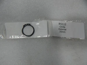 25mm External snap ring circlips . C-Clip. Snap-ring. Pack of 2.  R5112 25 mm  - Picture 1 of 2