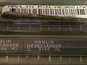 HE3621A0500 RELÉ DE CAÑA HAMLIN SPST-NO 5V DC 0.5A TUBOS ORIGINALES NUEVO CANTIDAD-1 - Imagen 1 de 1