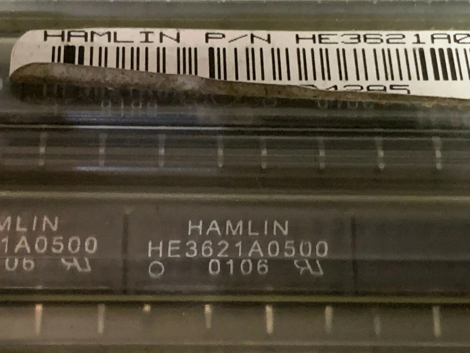 HE3621A0500 HAMLIN  REED RELAY SPST-NO 5V DC 0.5A ORIG TUBES NEW QTY-1 - Image 1 of 1