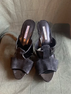 Sandalia de aguja Charles David plataforma tacón alto gamuza negra charol mula Foto 1 de 4