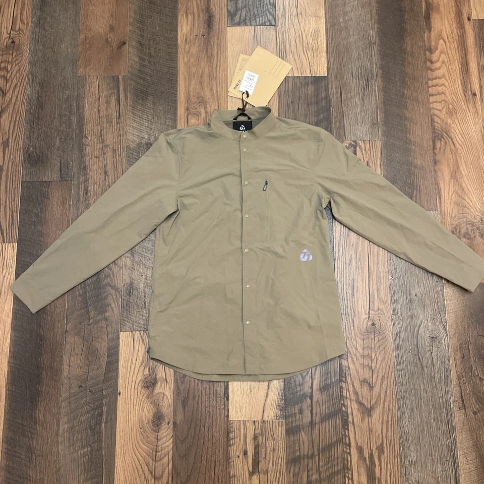 Mine 77 Stretch Button Up Culvert Green Unisex Large NWT - Image 1 of 4