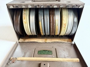 11 bobine vintage 8 mm film home movies - cassa in metallo, circo, anni '40 Ohio, San Francisco - Foto 1 di 11