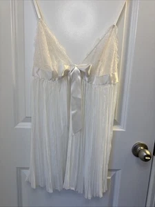 NWT Victoria’s Secret Sheer Lingerie L Lace Cups Unlined Satin Bow Baby Doll - Picture 1 of 15