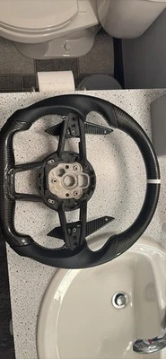 Rueda personalizada de fibra de carbono audi r8/tts/ttrs con paletas magnéticas Foto 1 de 4