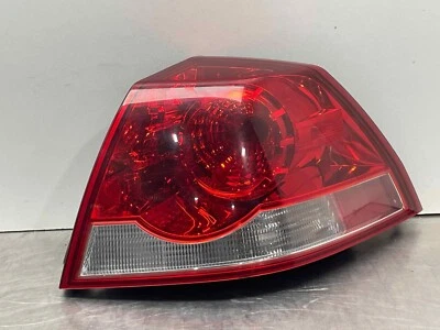 Оригинальный задний фонарь для правой стороны пассажира 2009 Pontiac G8 базовый 2008 - Изображение 1 из 4