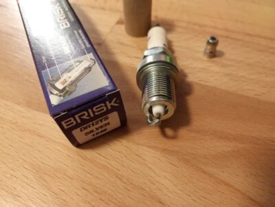 1x bujías de actualización plateadas BRISK YS se adapta a: Honda CRF450, R, X y2002-2013 Foto 1 de 4